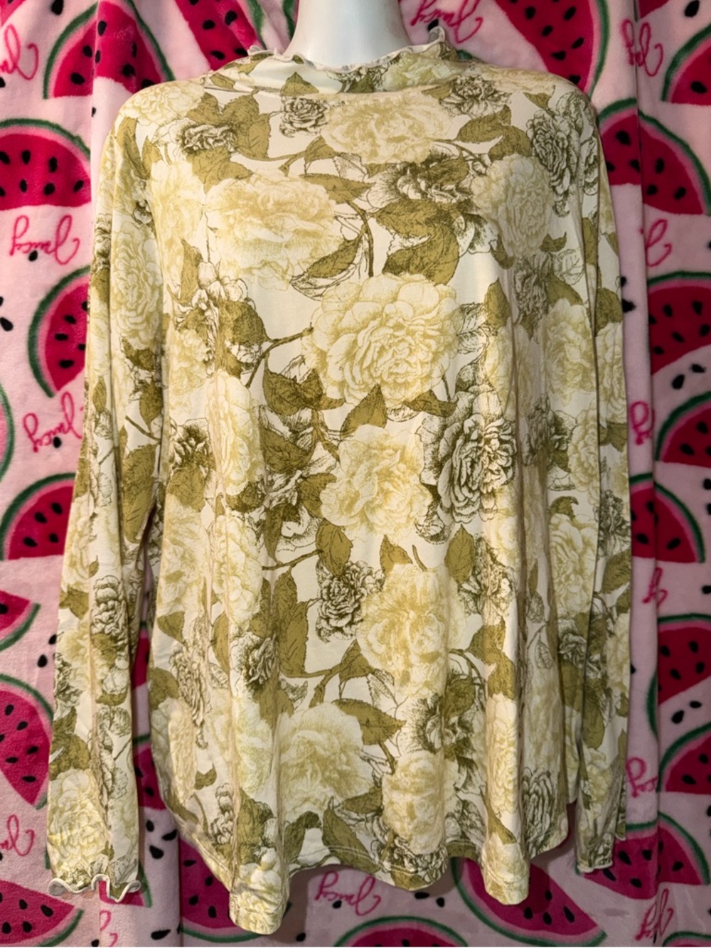 💛 Candace Cameron Bure Floral Print Top